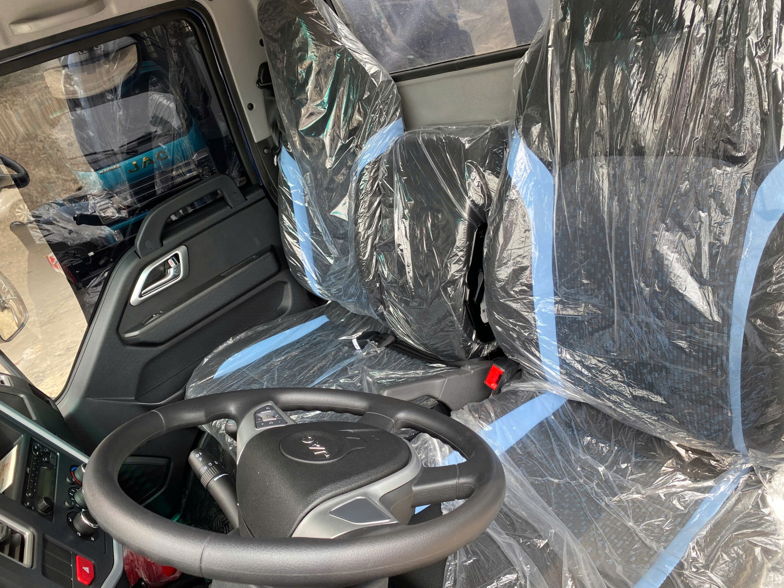 Nội thất Jac H250 E5