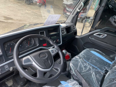 JAC H250E5 Thùng Bạt 3.8m, 2.5 Tấn | Trả Góp 75%