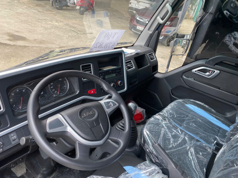 JAC H250E5 Thùng Bạt 3.8m, 2.5 Tấn | Trả Góp 75%