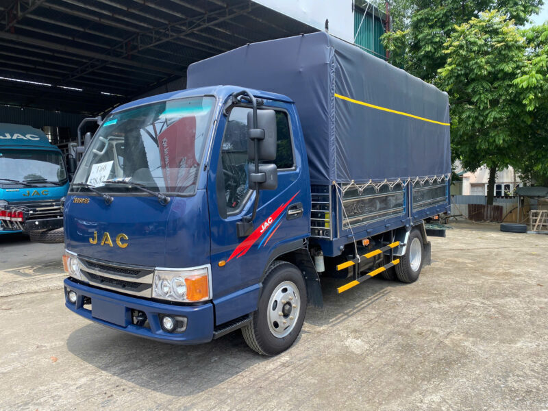 JAC H250E5 Thùng Bạt 3.8m, 2.5 Tấn | Trả Góp 75%