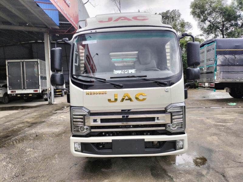 JAC N250S PRO E5, Thùng Bạt 4.46m, 2.5 Tấn