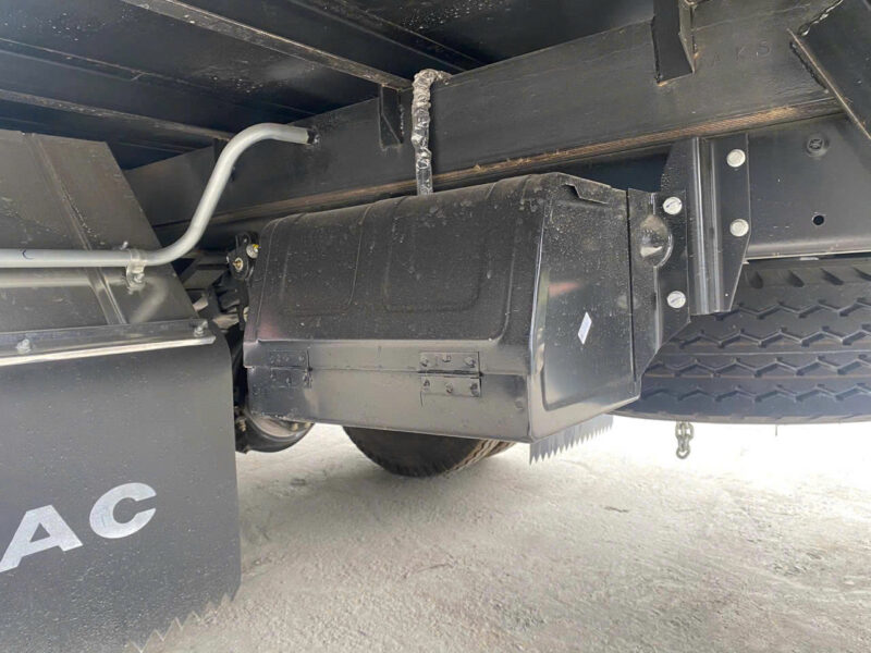 JAC N350 PLUS E5 Thùng Bạt 5.25m, 3.5 Tấn 155 Hp