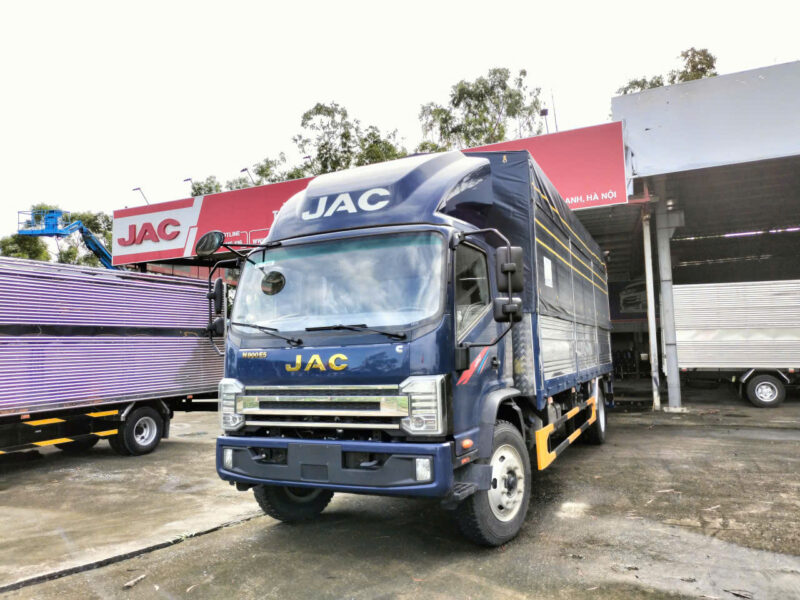 JAC N900 Plus E5 Thùng Bạt 7m, 9 Tấn, Động Cơ Cummins
