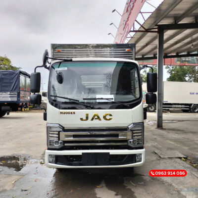 JAC N200S E5 Thùng Kín 1.9 Tấn Gắn Bửng Nâng Hạ