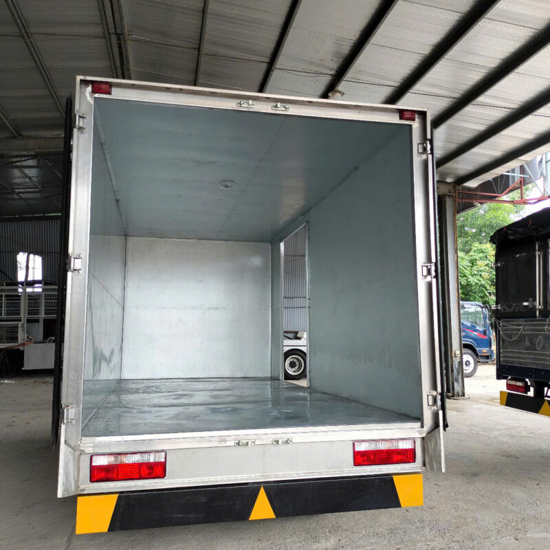 JAC N250S Pro E5 2.5 Tấn Thùng Kín 4.46m, Động Cơ Cummins