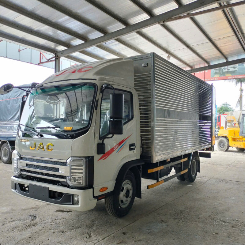 JAC N250S Pro E5 2.5 Tấn Thùng Kín 4.46m, Động Cơ Cummins