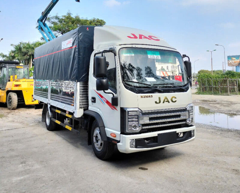 JAC N350S Pro E5 3.5 Tấn, Thùng Bạt 4.5m, Động Cơ Cummins