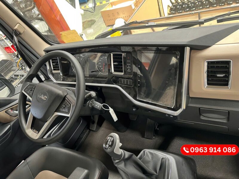 JAC Dawos Thùng Bạt 10m, 7.6 Tấn, 2 Giường Nằm